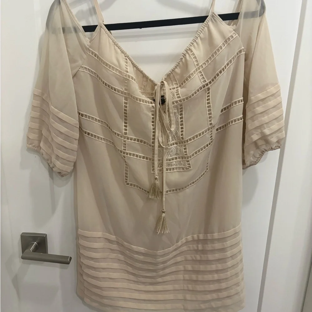 BEBE BOHO DRESS - Picture 2 of 7